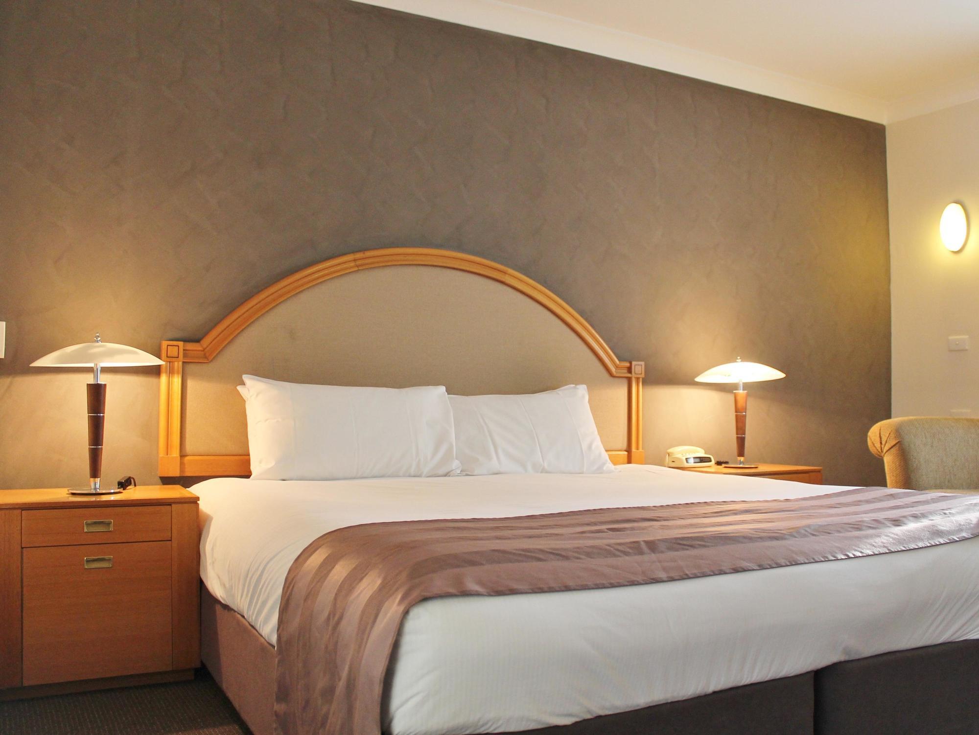 Quality International Inn 4*
